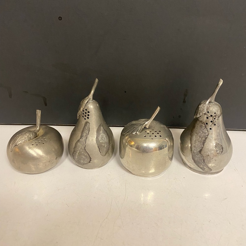 Kirk Stieff Pewter Salt and Pepper Shaker Set, Apple and Pear